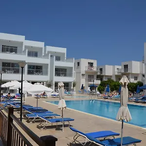 2* Aparthotel Sweet Memories Apts