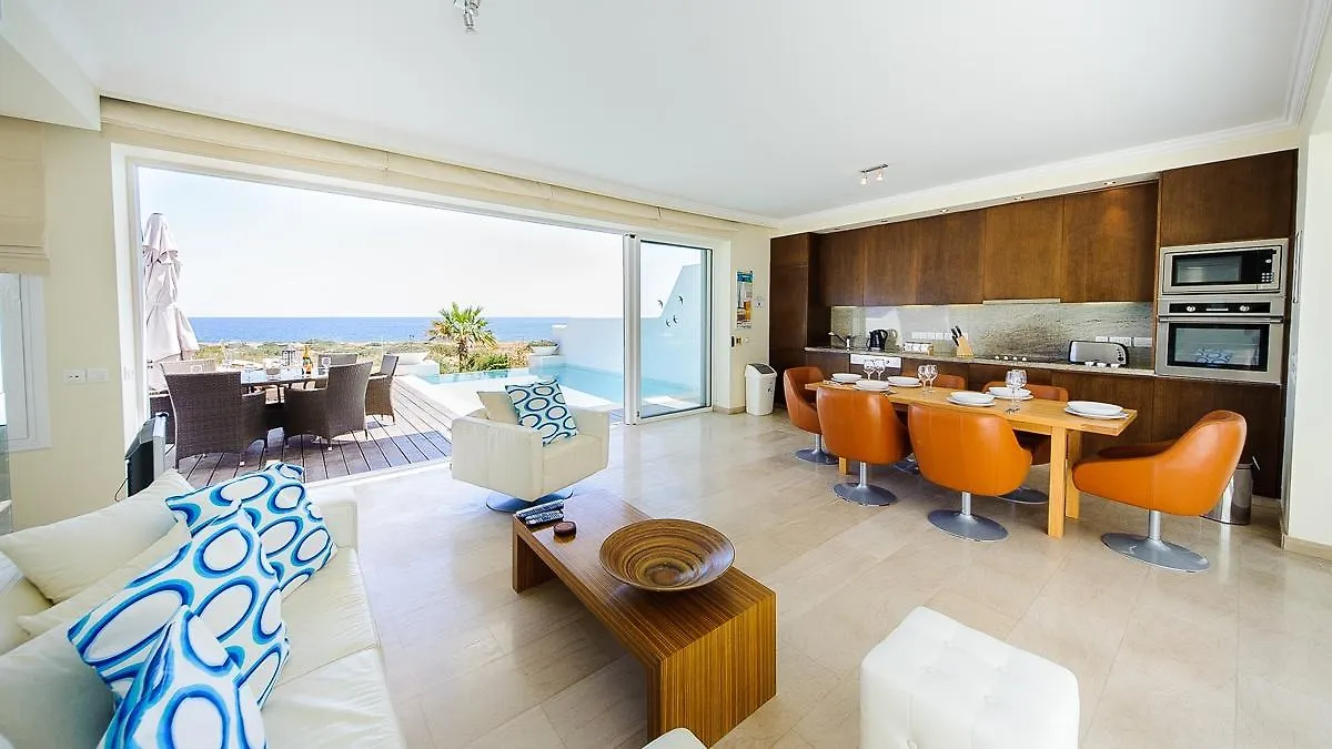 Luxury Bay View Villa 28 Right On The Beach Protaras Vakantiehuis