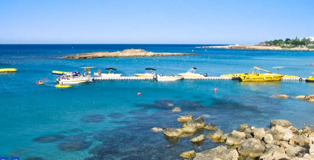 Luxury Bay View Villa 28 Right On The Beach Protaras Vakantiehuis